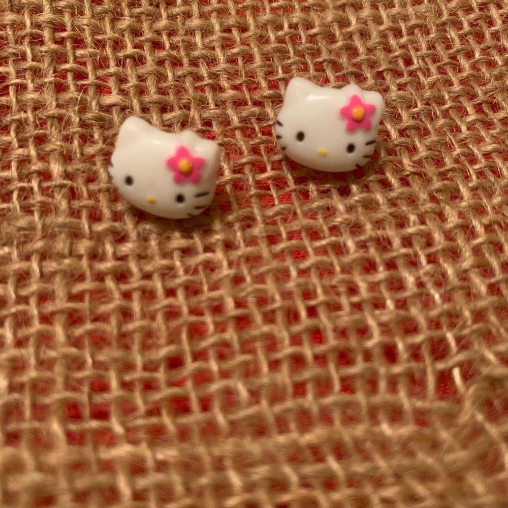 Hello Kitty Earrings (2/$10)